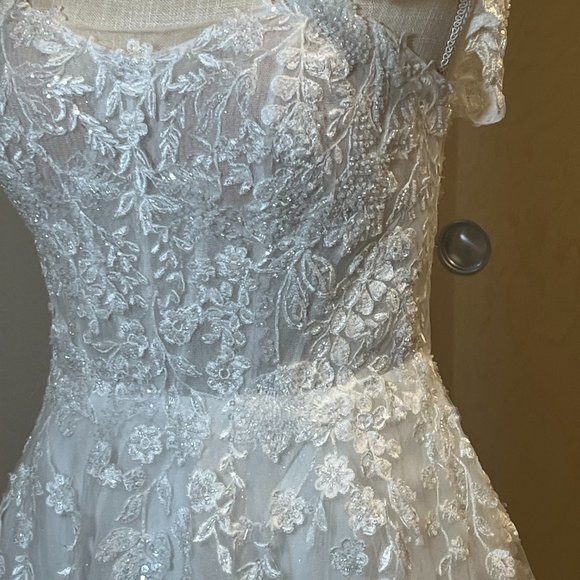 Wedding Dress by Rebecca Ingram - Picture 4 of 4